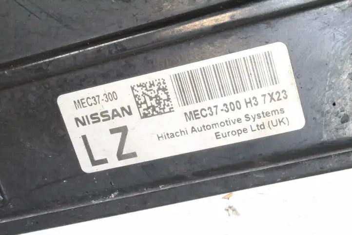 Nissan Micra (2010 - 2013) MEC37300 Блок управления двигателем (ЭБУ) — фото 2