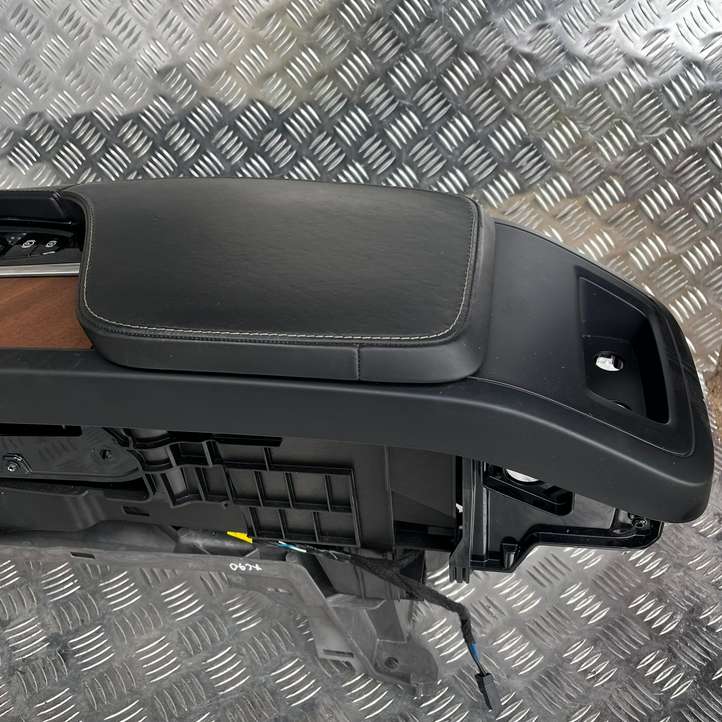 Volvo XC90 (2014 - 2019)  31469486 Центральная консоль