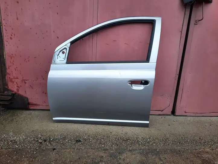 Toyota Yaris (2003 - 2005) Дверь — фото 2