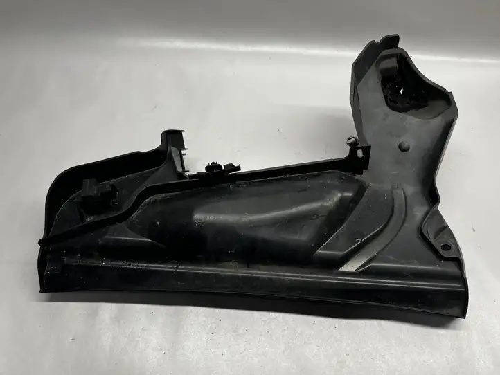 BMW 2 F22 F23 (2013 - 2017) 64119297729 Накладка стоек лобового стекла — фото 4