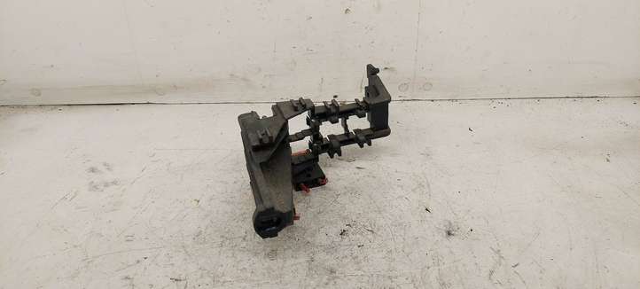 Audi A4 (2000 - 2006)  8E0937503B Блок монтирования реле