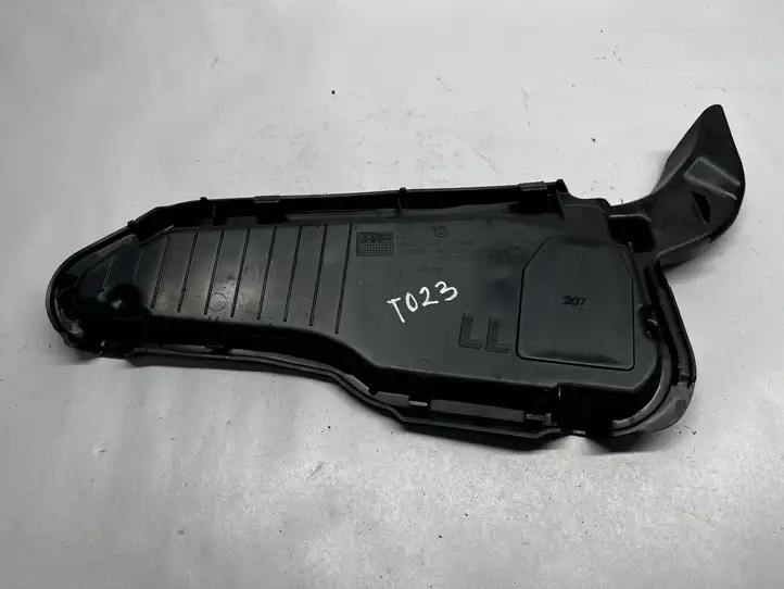 BMW 2 F22 F23 (2013 - 2017) 19074910 Жабо стеклоочистителей — фото 1