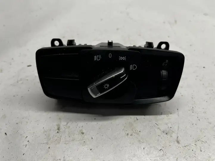 BMW 2 F22 F23 (2013 - 2017) 9288027 Включатель фонарей — фото 1
