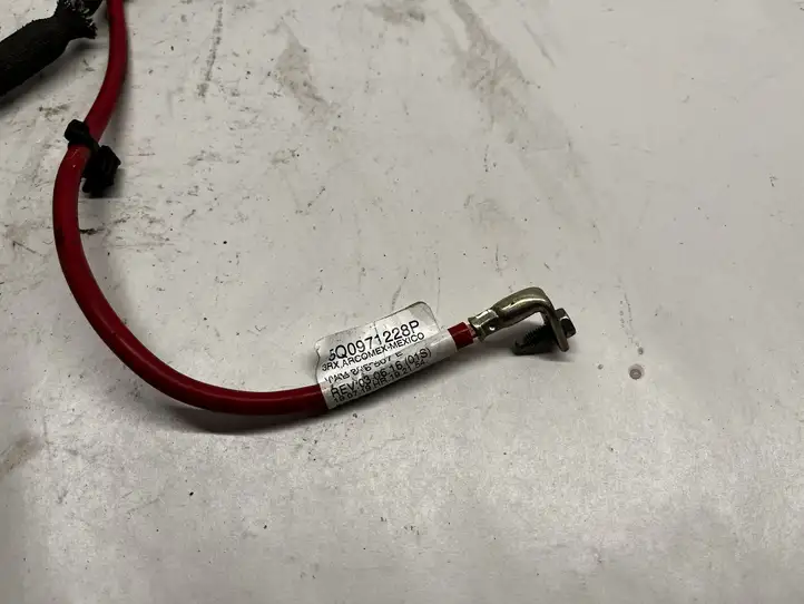 Volkswagen Jetta VII (2019 - ) 5Q0971228P Минусовой провод аккумулятора — фото 3