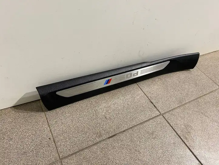 BMW X5 F15 (2013 - 2017) 51437284557 Внутренняя отделка переднего порога — фото 7