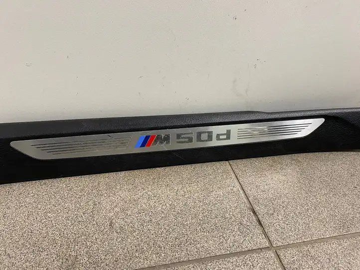 BMW X5 F15 (2013 - 2017) 51437284557 Внутренняя отделка переднего порога — фото 8