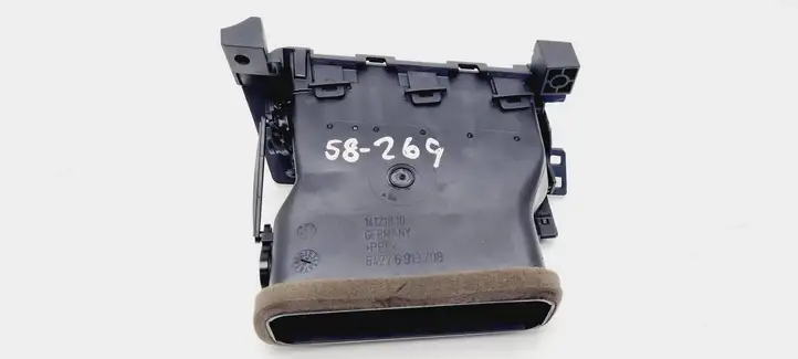 BMW 5 E60 E61 (2004 - 2010) 64226913708 Боковой воздушный дефлектор — фото 2