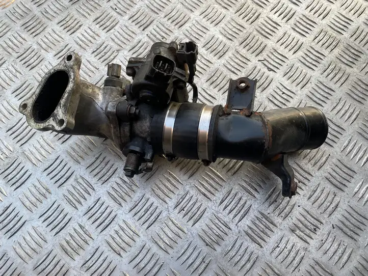 Toyota Avensis T250 (2006 - 2009) 8967221020 Дроссельная заслонка — фото 1