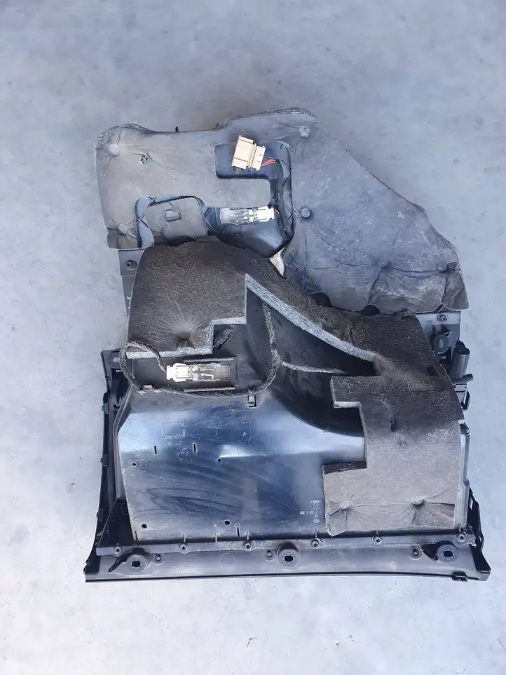 Audi A4 S4 B7 8E 8H (2004 - 2009) 8E1857035C Бардачок в сборе — фото 4