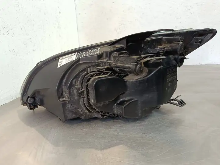 Ford Focus (1998 - 2004) Передняя фара — фото 3