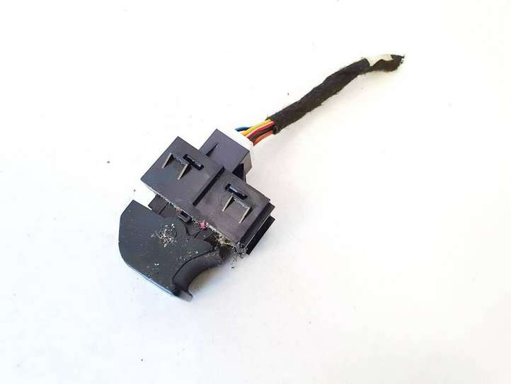 Opel Astra (2009 - 2012)  20843230 Включатель ручного тормоза