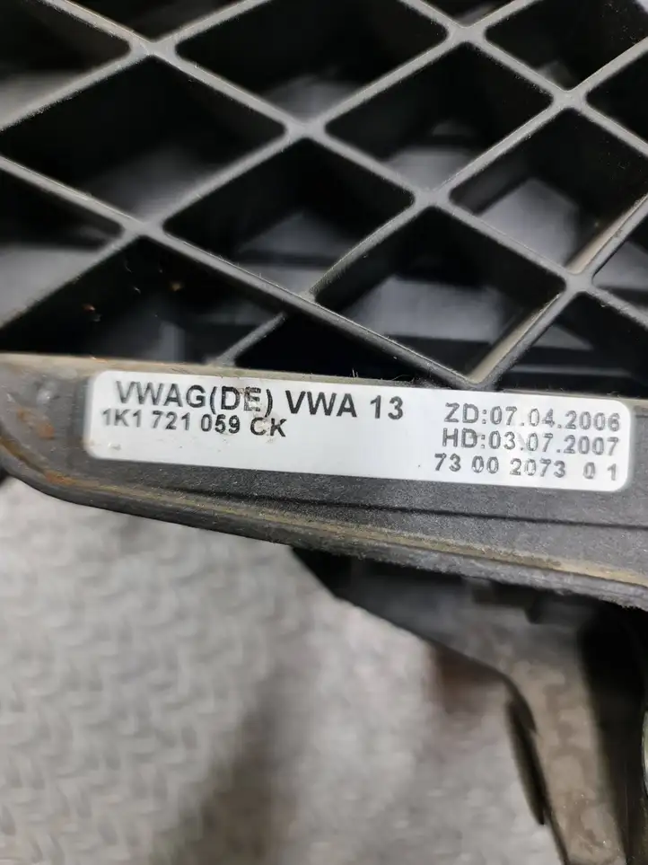 Audi A3/S3 8P (2004 - 2008) 1K1721059CK Педаль сцепления — фото 6