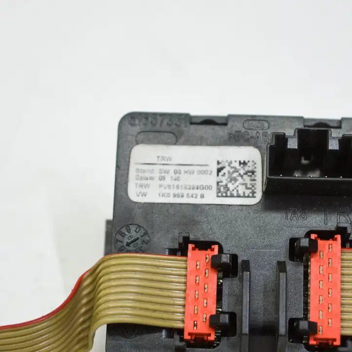 Volkswagen Tiguan (2007 - 2011) 1K0959542B Кнопки на рулевом колесе — фото 6
