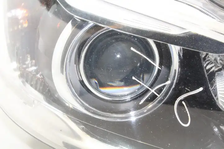 Volvo S60 (2013 - 2018) Передняя фара — фото 3