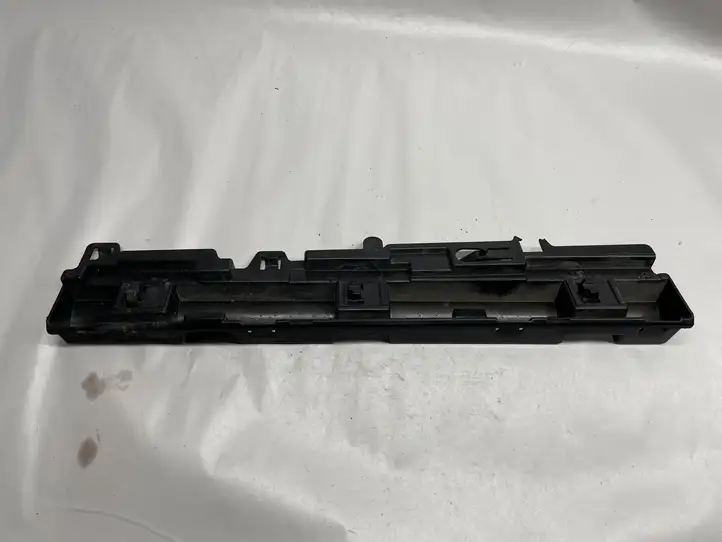 BMW 3 F30 F35 F31 (2012 - 2018) 7256915 Другая часть кузова — фото 9