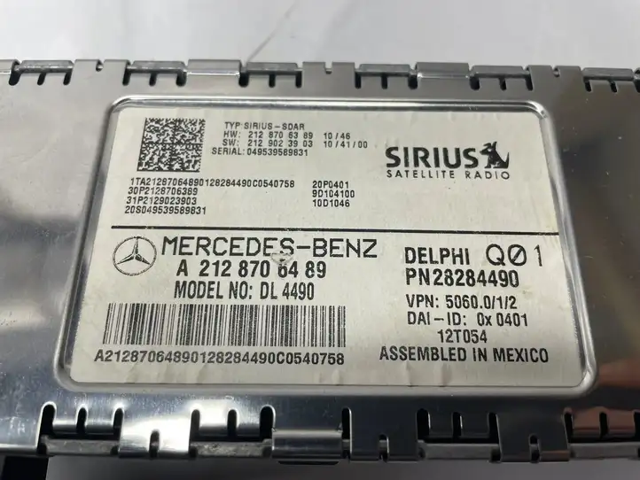 Mercedes-Benz C W204 (2007 - 2014) A2128706489 Усилитель антенны — фото 8