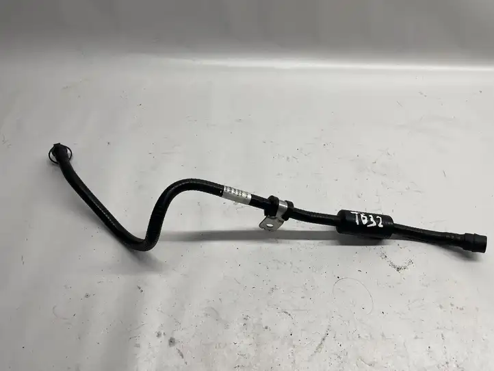 BMW 3 F30 F35 F31 (2012 - 2018) 2395290 Трубки и шланги — фото 1
