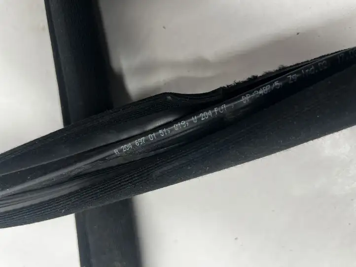 Mercedes-Benz C W204 (2007 - 2014) A2046970151 Уплотнитель кузова — фото 7