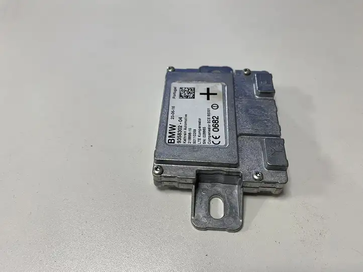 BMW 2 F22 F23 (2013 - 2017) 9358302 Усилитель антенны — фото 2