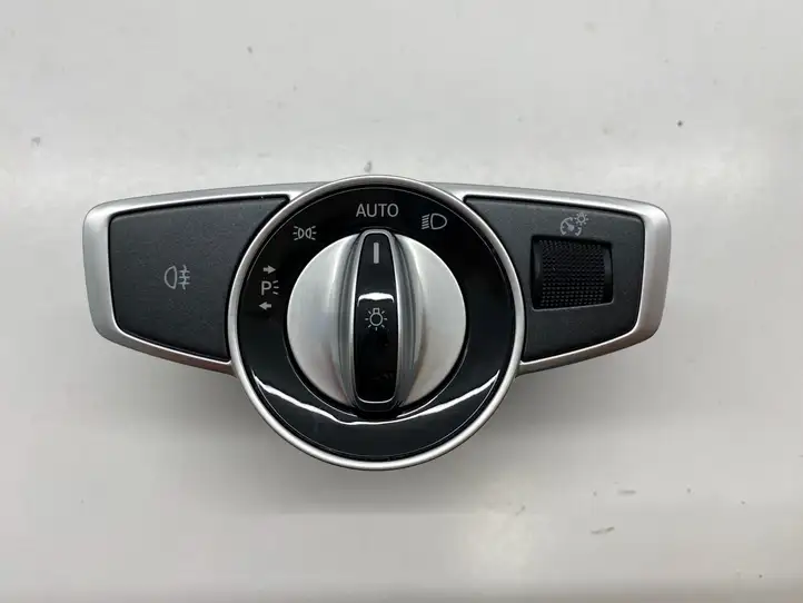 Mercedes-Benz E W213 (2016 - ) a2229055508 Включатель фонарей — фото 1