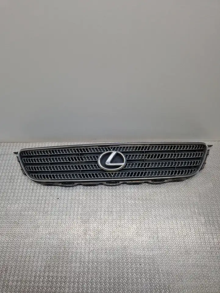 Lexus IS 220D-250-350 (2005 - 2010) 53155-53010 Передняя решетка — фото 1