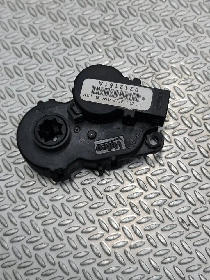 Renault Clio IV (2012 - 2019) T1013034W Двигатель задвижки потока воздуха — фото 1