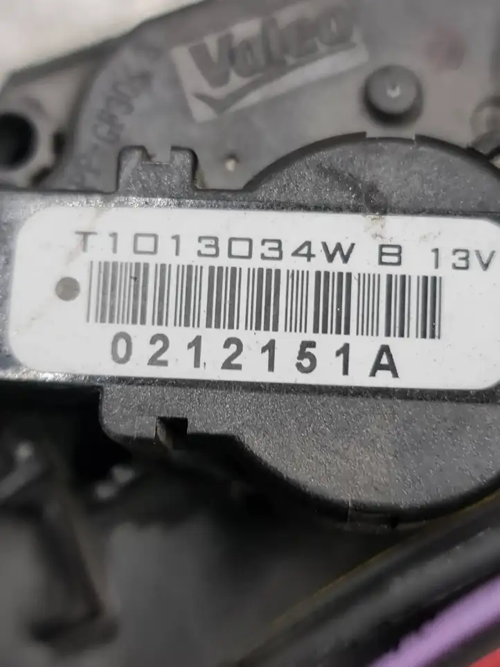 Renault Clio IV (2012 - 2019) T1013034W Двигатель задвижки потока воздуха — фото 5