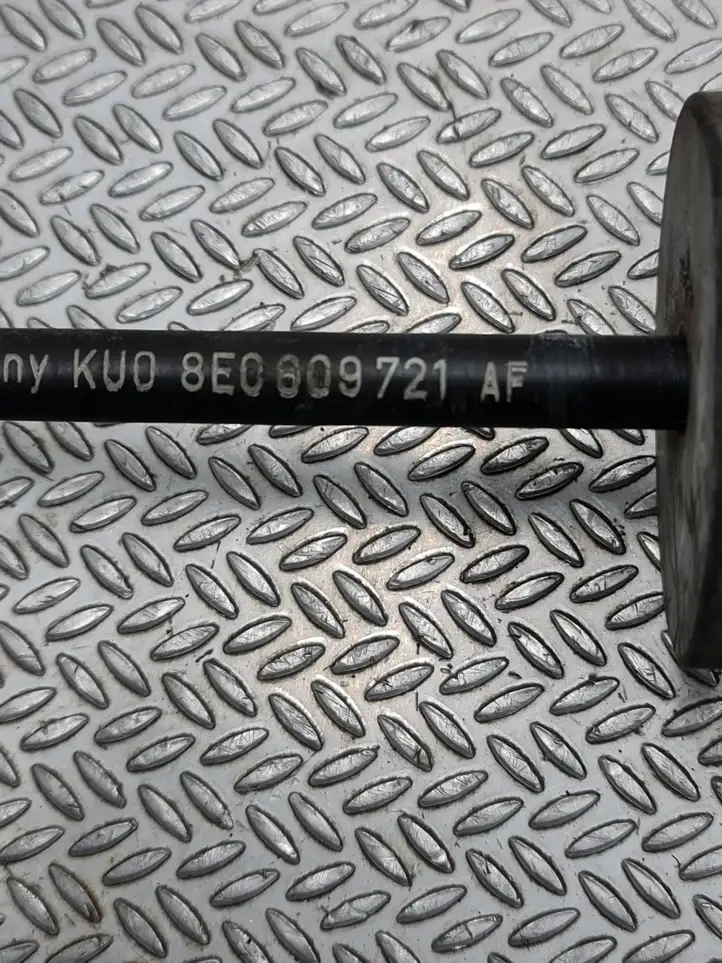 Audi A4 S4 B6 8E 8H (2000 - 2006) 8E0609721AF Трос ручного тормоза — фото 5