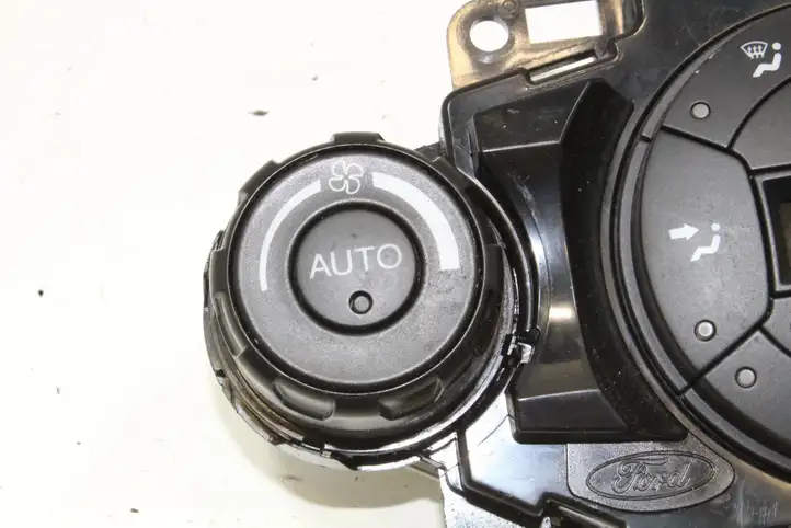 Ford Ecosport (2013 - 2018) DN1T18C612AF Управление климат контролем — фото 2