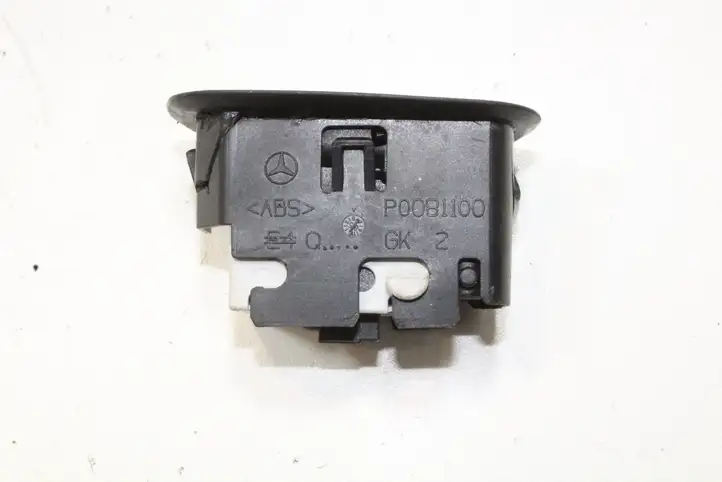 Mercedes-Benz CLK A209,C209 (2002 - 2009) A2098203510 Кнопка фаркопа в багажнике — фото 2