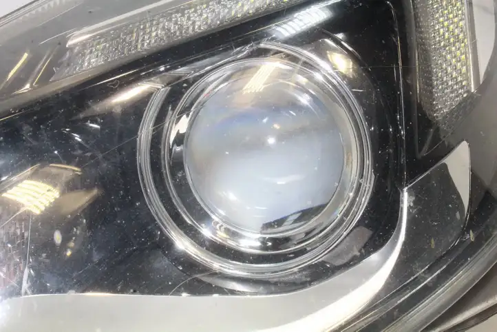 Opel Insignia A (2008 - 2017) 39031209 Передняя фара — фото 2