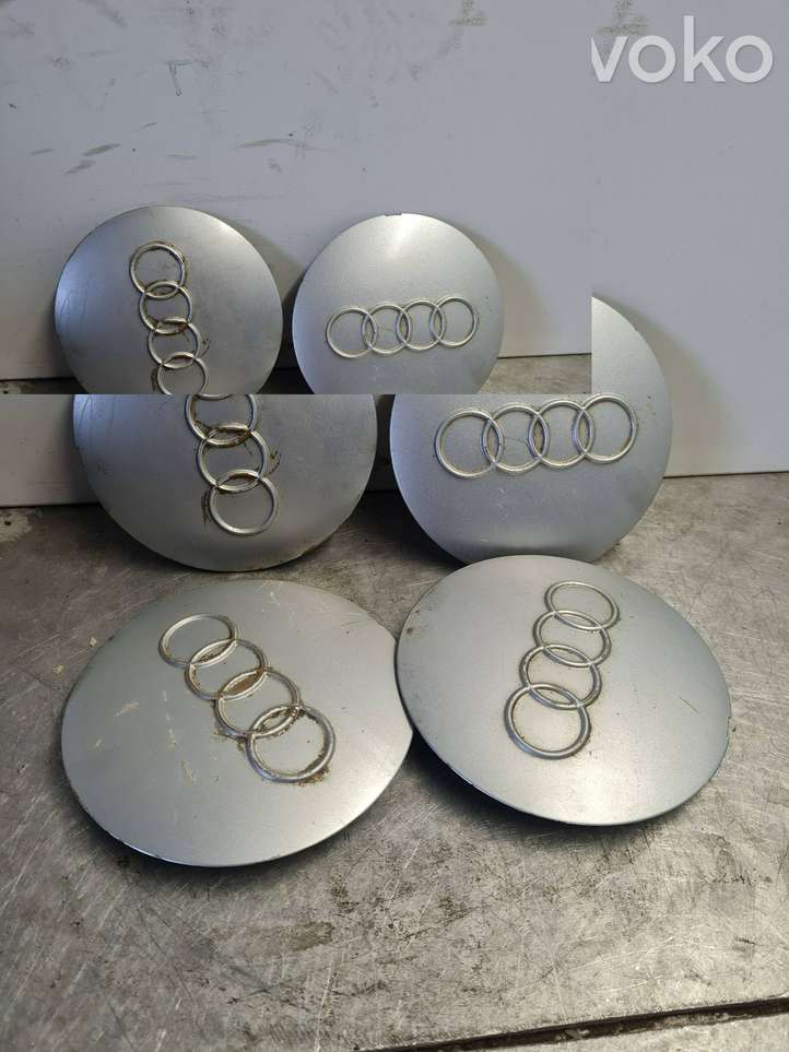 Audi A4 (1999 - 2001)  8D0601165B Заводская крышка (крышки) от центрального отверстия колеса