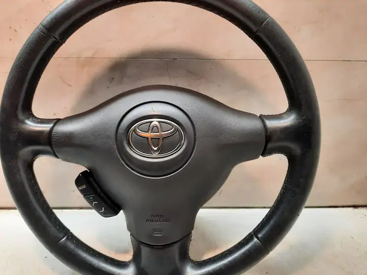 Toyota Yaris (2003 - 2005) Руль — фото 2