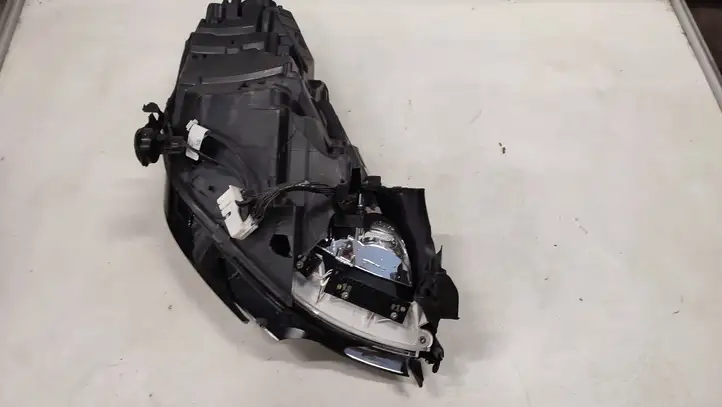 Tesla Model 3 (2017 - 2023) 107737100K Передняя фара — фото 3