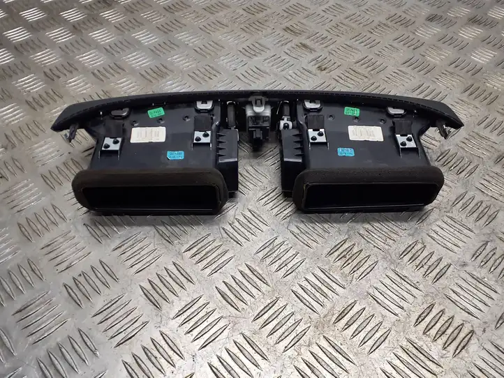 Nissan Qashqai (2013 - 2017) 687504EA0A Центральный воздушный дефлектор — фото 4