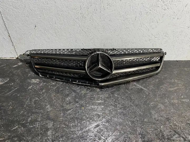 Mercedes-Benz C W204 (2007 - 2014) A2048801083 Другая часть кузова — фото 1