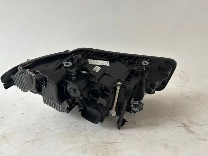 BMW 5 G30 G31 (2016 - ) 01532321 Передняя фара — фото 2