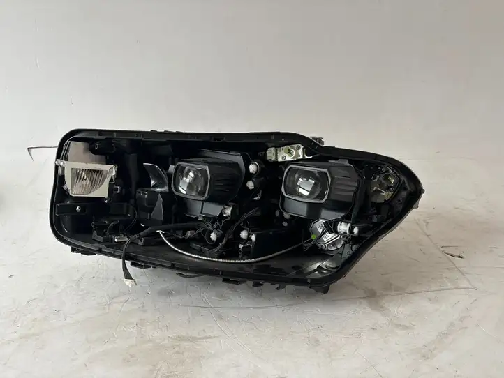 BMW 5 G30 G31 (2016 - ) 01532321 Передняя фара — фото 3