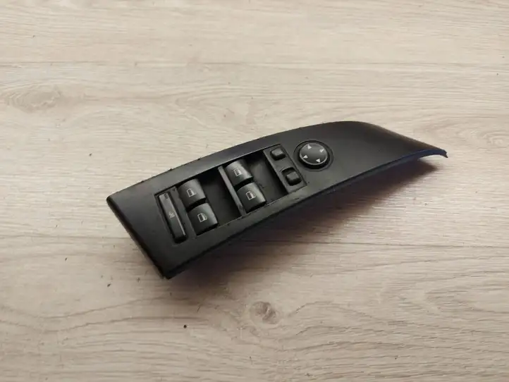 BMW 5 E60 E61 (2004 - 2010) 6951909 Кнопка стеклоподъемников — фото 7