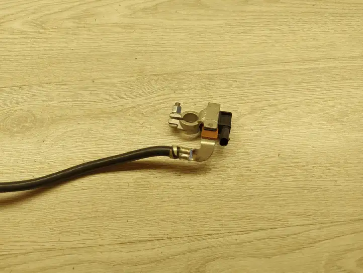 BMW 3 F30 F35 F31 (2012 - 2018) 9117877 Минусовой провод аккумулятора — фото 6