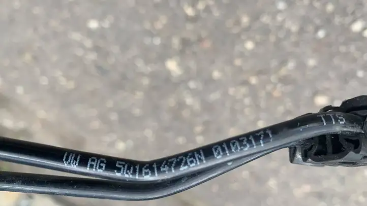 Volkswagen Golf VII (2013 - 2019) 5Q0614741AJ Тормозные трубки и шланги — фото 5