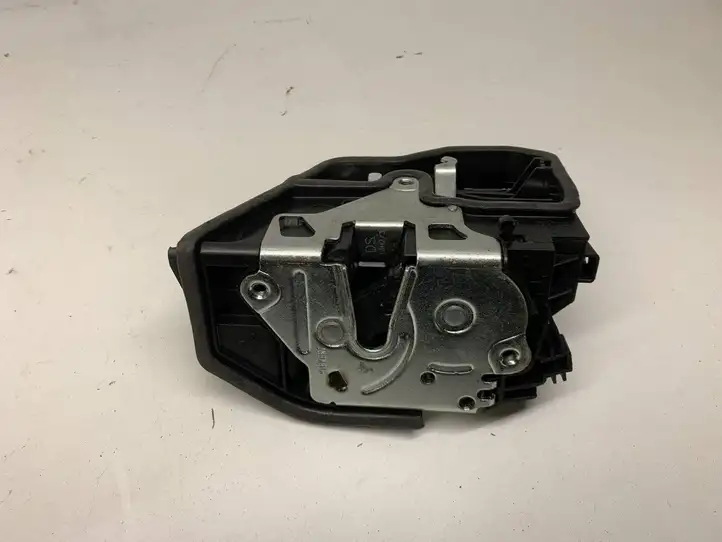 BMW 3 F30 F35 F31 (2012 - 2018) 7202147 Замок задней двери — фото 3