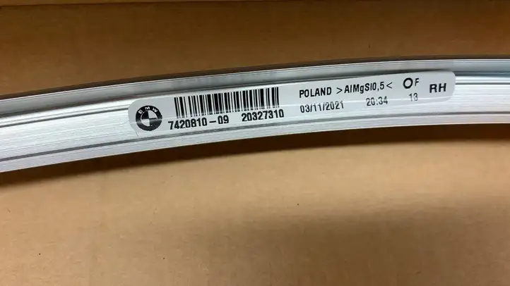 BMW X2 F39 (2018 - 2022) 51337420810 Накладка стекла передней двери — фото 2