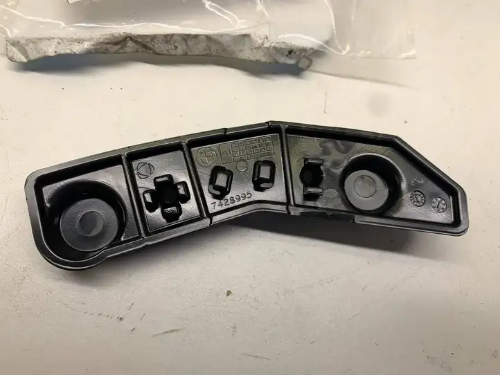 BMW X2 F39 (2018 - 2022) 7428995 Кронштейн переднего бампера — фото 1