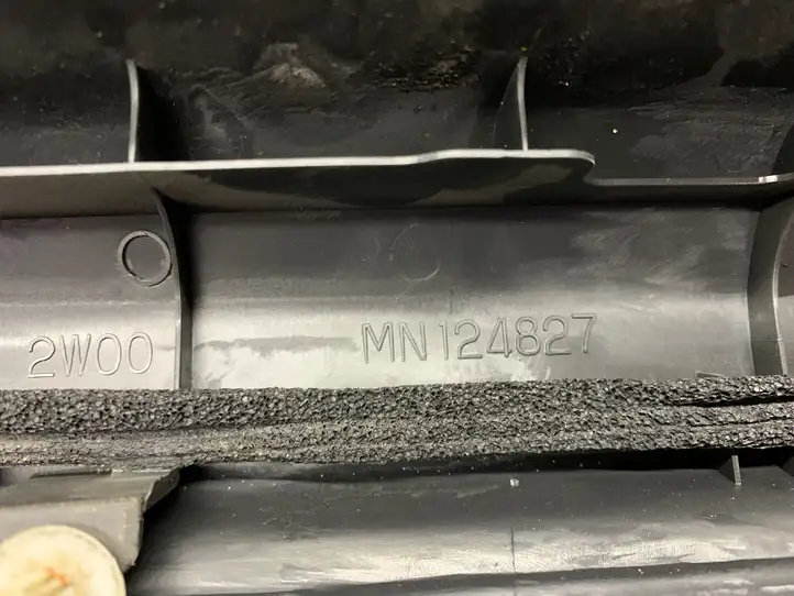 Mitsubishi Outlander (2007 - 2012) MN124828 Внутренняя отделка переднего порога — фото 3