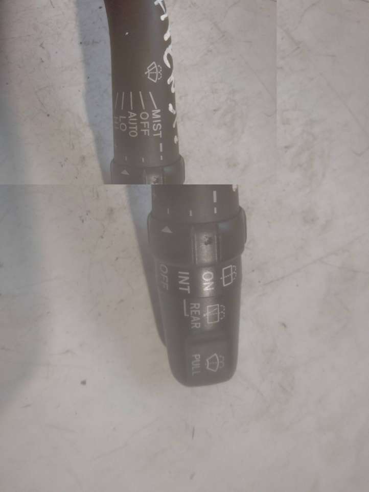 Toyota Avensis T250 (2003 - 2006)  173654 Ручка стеклоочистителей
