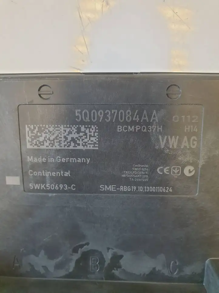 Volkswagen Golf VII (2013 - 2019) 5Q0937084AA Модуль комфорта — фото 2