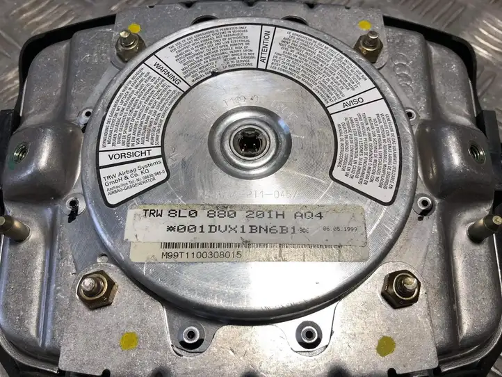 Audi A3/S3 8L (2000 - 2003) 8L0880201H Подушка безопасности руля — фото 5