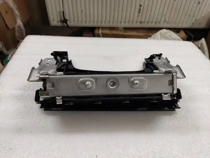 Mitsubishi Outlander (2018 - 2021) 7030A31754 Коленная подушка безопасности — фото 2