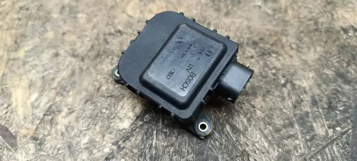 Volkswagen PASSAT B5.5 (2001 - 2005) 0132801149 Двигатель задвижки потока воздуха — фото 2